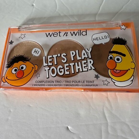 WET N WILD LET'S PLAY TOGETHER-COMPLEXION TRIO - Picture 4 of 4